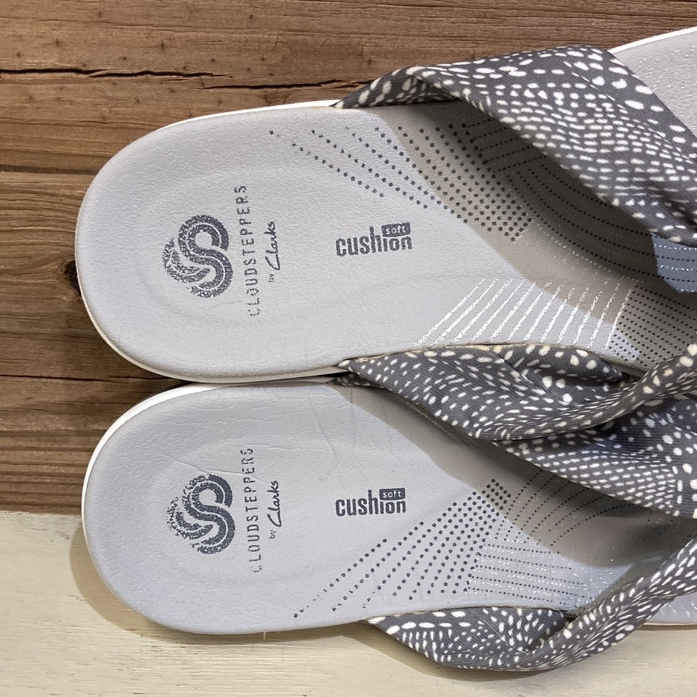 Clarks Cloudsteppers Sandals - image 8